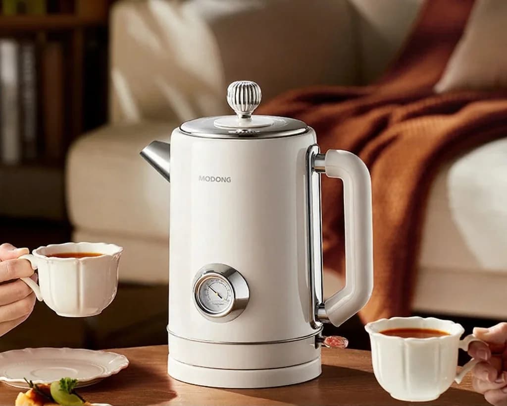 Bollitore elettrico con spegnimento automatico e mantenimento in caldo 1.8L