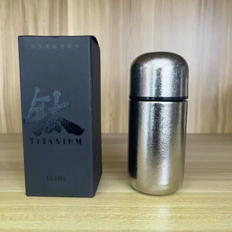 Borraccia tascabile in titanio puro 150ml