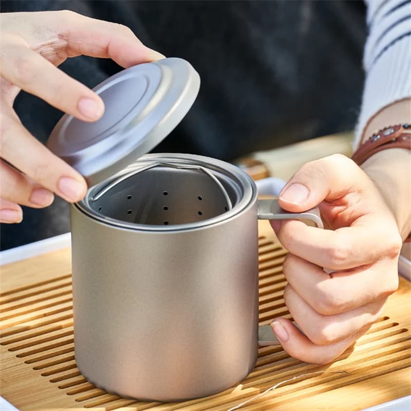 Mug infusore da tè in titanio puro 450ml