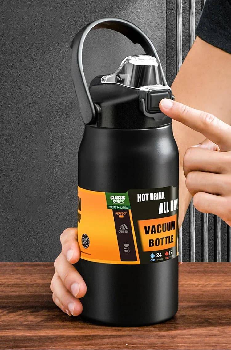Tumbler termico outdoor con cannuccia 0.8-1.5L